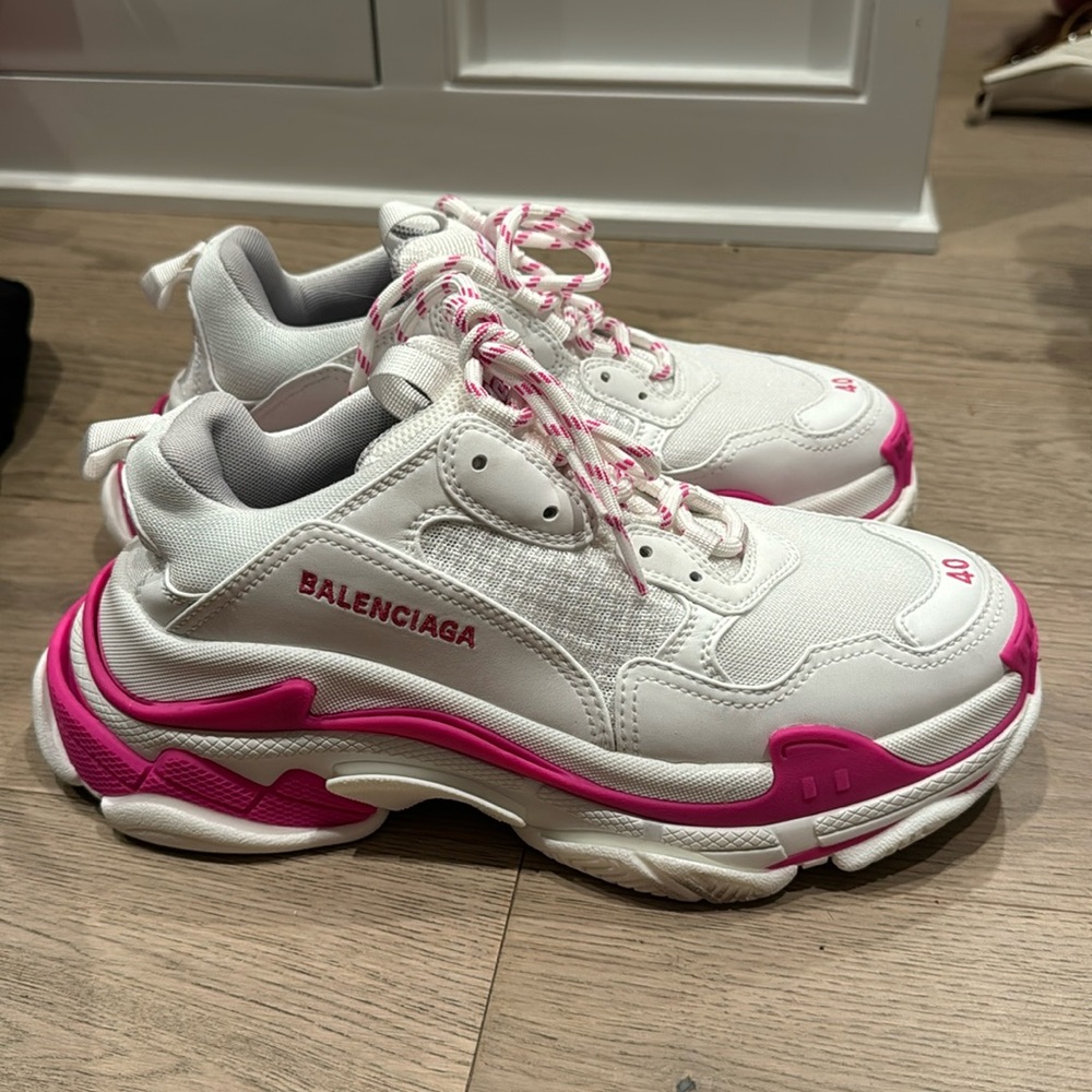 Women’s Balenciaga Triple S “White Fluo Pink”